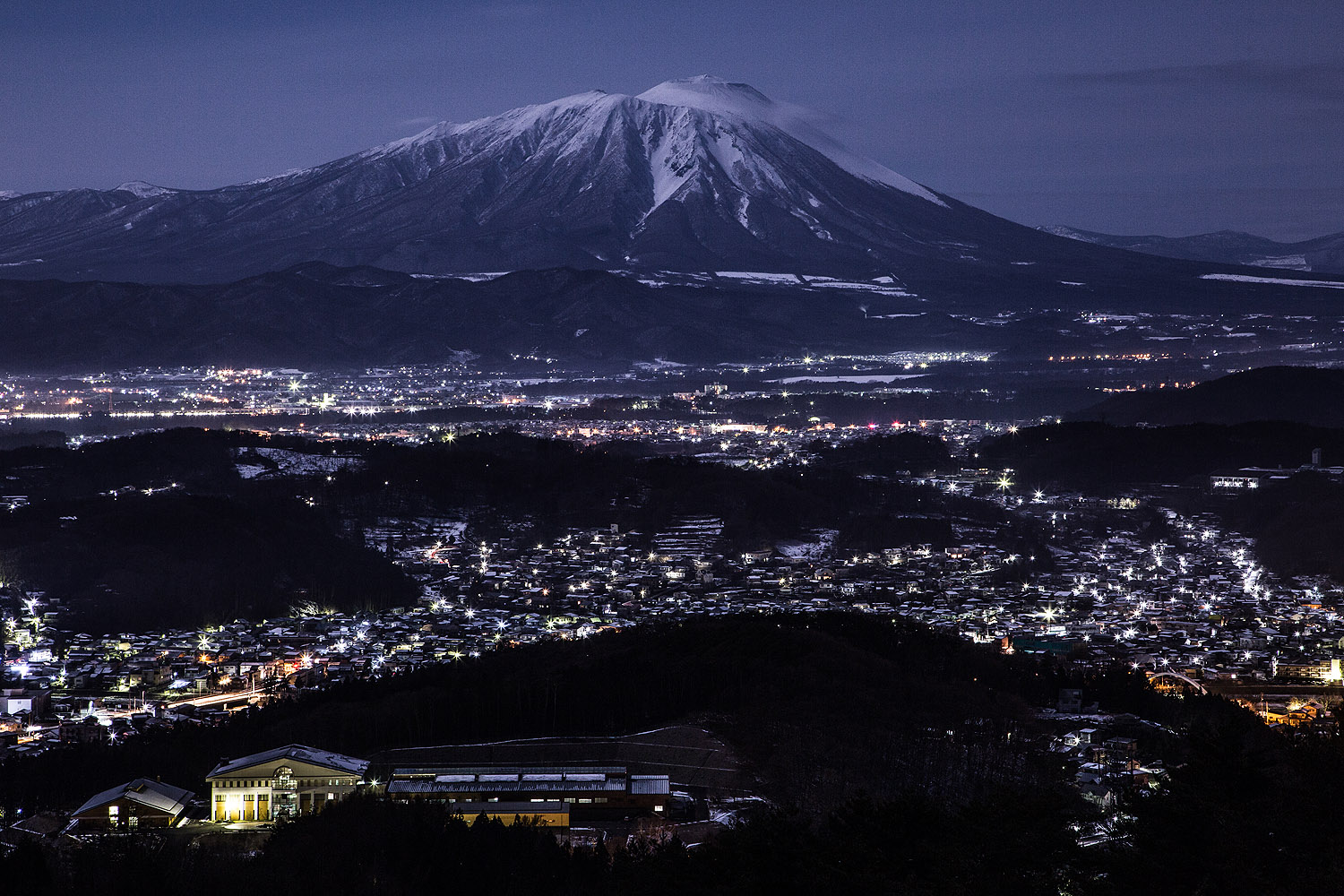 岩山から夜景を望む 盛岡写真館