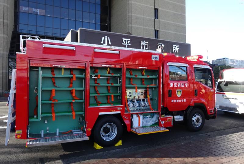 新しい救急車、消防車お披露目_f0059673_183918100.jpg