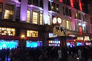 NYの「クリスマスの聖地」、老舗デパートのメイシーズ(Macy\'s)_b0007805_4562154.jpg