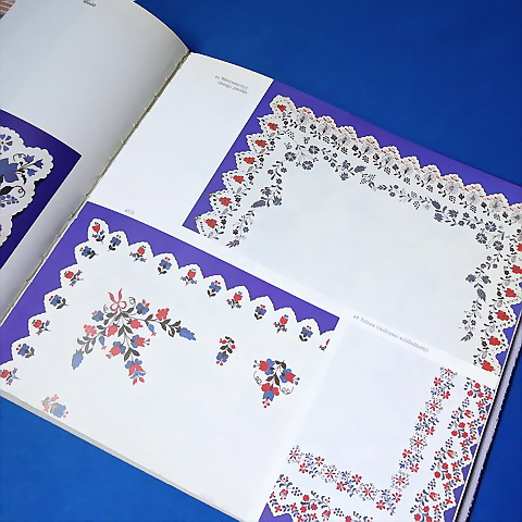 カロチャの花・刺繍・Kalocsai viragok-ハンガリー刺繍本[販売]