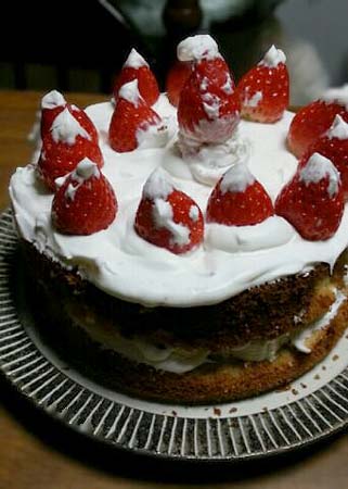 子どもと作るクリスマスケーキ_c0293787_10472018.jpg