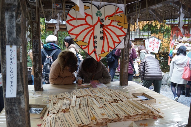 日本一の縁結神様は野宮神社、良縁祈願するなら京都・野宮神社、良縁と神社祈願、頑張れ安倍総理誠意で勝負_d0181492_2152396.jpg