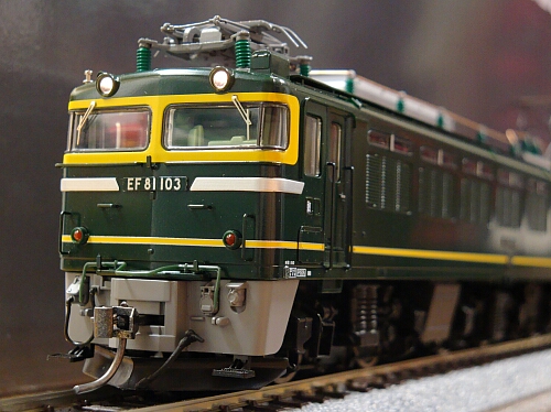 まずは機関車から：トミックス EF81形トワイライト色 : Scenery