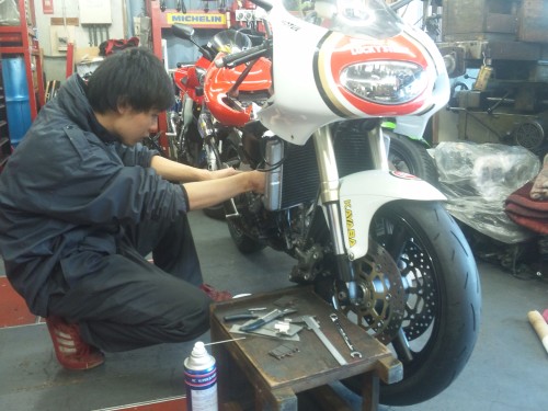 RGVΓ250SP・・・車検制度無しですが、点検整備は必要ですなっ。_a0163159_22034937.jpg