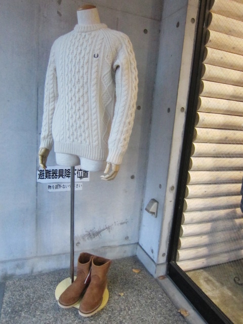 FRED PERRY (UK) ・・・　Fisher MANS CRUE SWEATER！♪！_d0152280_1353716.jpg