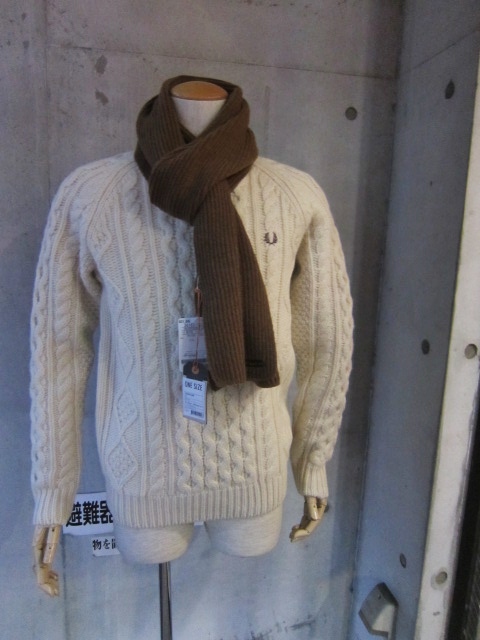 FRED PERRY (UK) ・・・ Fisher MANS CRUE SWEATER!♪!_d0152280_13571045.jpg