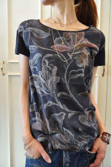 白い景色に思い を 馳せて・・・ DRIES VAN NOTEN ._b0110586_19533199.jpg