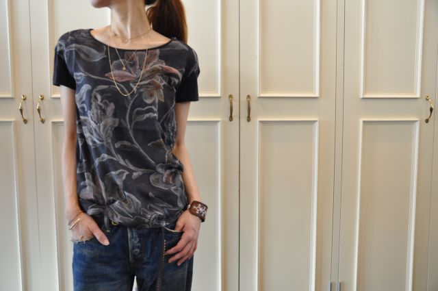白い景色に思い を 馳せて・・・ DRIES VAN NOTEN ._b0110586_19552186.jpg
