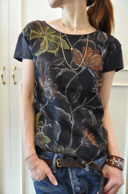 白い景色に思い を 馳せて・・・ DRIES VAN NOTEN ._b0110586_19592494.jpg