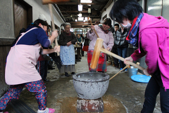 餅つき!!_b0289777_15144484.jpg