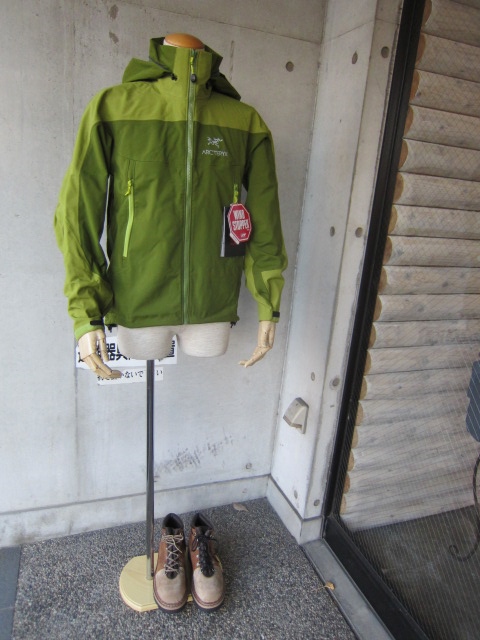 ARK\'TERYX ・・・ VENTA SV JACKET!★! 寒い冬をサラリ♪ とSTYLISH!に・・・_d0152280_11523956.jpg