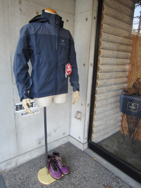 ARK\'TERYX ・・・ VENTA SV JACKET!★! 寒い冬をサラリ♪ とSTYLISH!に・・・_d0152280_11543490.jpg