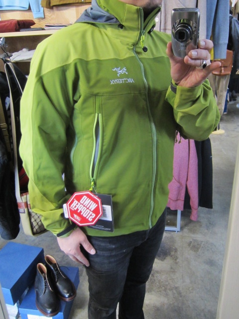 ARK\'TERYX ・・・ VENTA SV JACKET!★! 寒い冬をサラリ♪ とSTYLISH!に・・・_d0152280_11554136.jpg