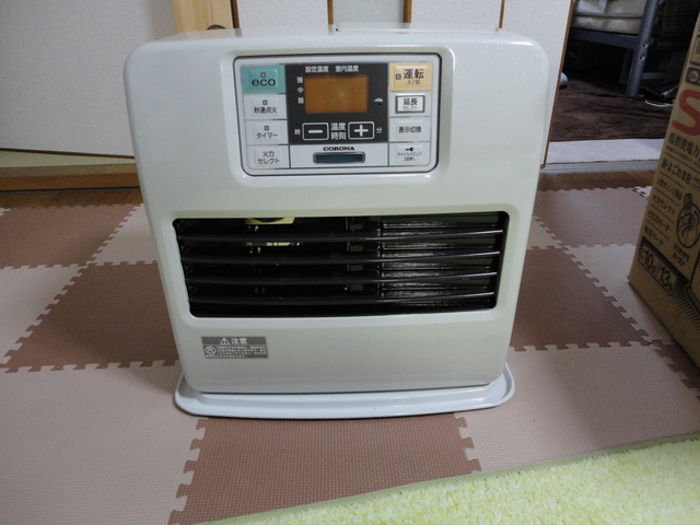 寒さに耐えかねたのでファンヒーターを買ってみる コロナ Fh St3613by とくに意味なし