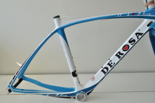 Derosa Idol フレームセット_a0262093_1447367.jpg