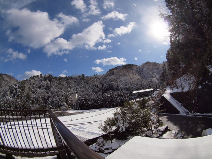 青空の雪景色_c0116915_2247520.jpg