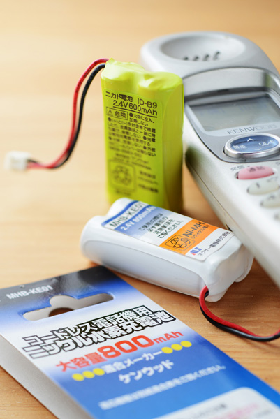 コードレス電話機のバッテリー交換_b0175635_2328502.jpg