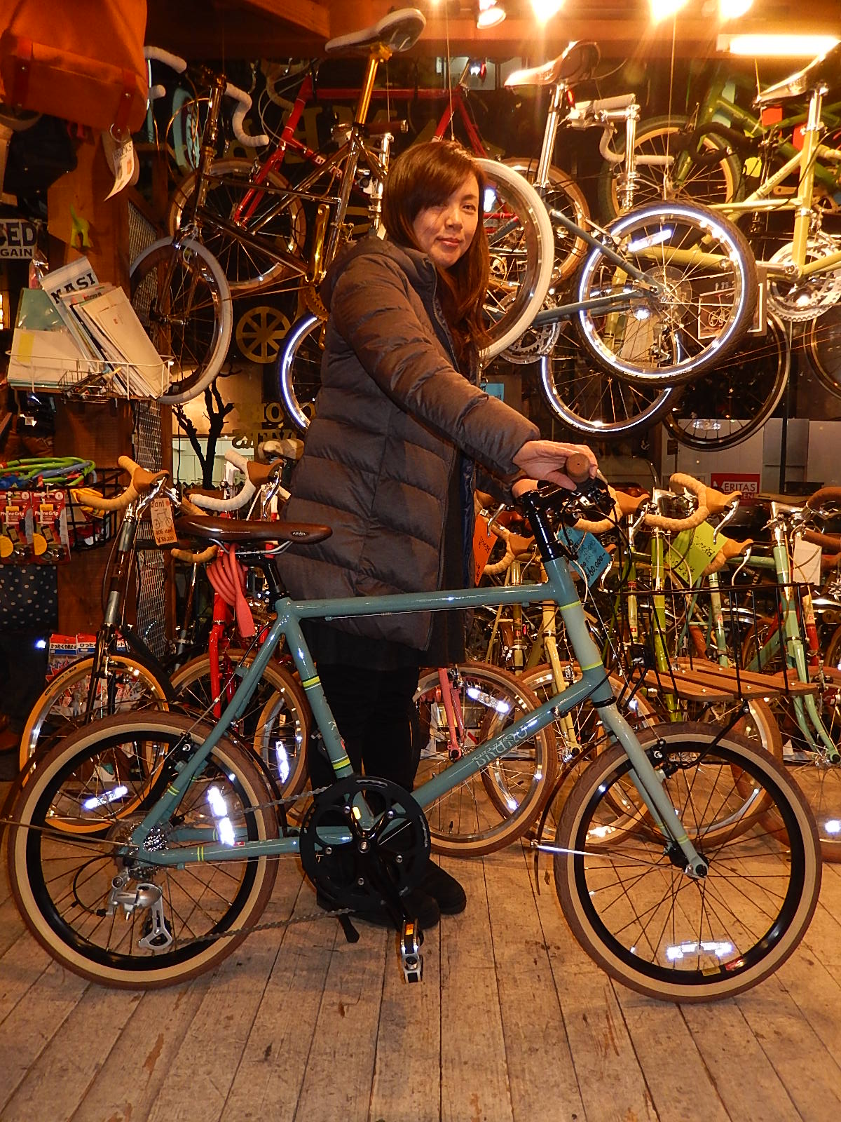12月29日　渋谷　原宿　の自転車屋　FLAME bike前です_e0188759_139915.jpg