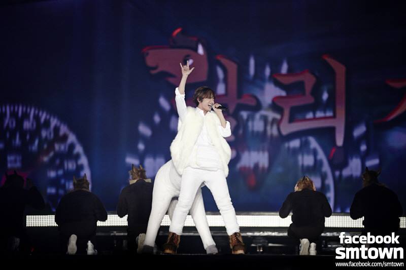 SMTOWNWEEK: ライブビューイング 東方神起（初日）レポ_b0021101_2127996.jpg