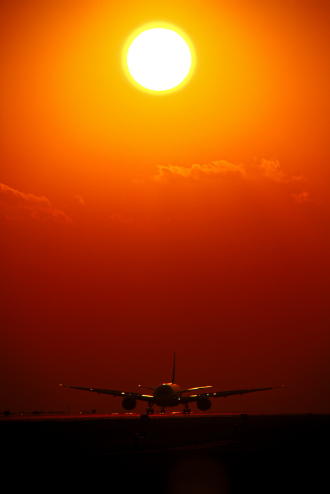 熊本空港の夕陽_e0135098_1711162.jpg