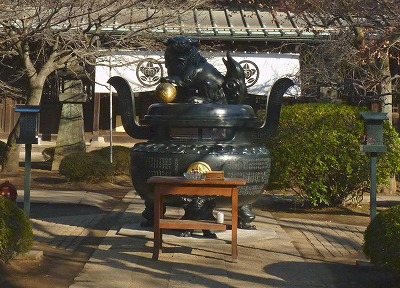 恒例豪徳寺への初詣 前編_b0166128_1731757.jpg