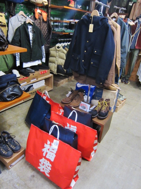 初売り!★? ようやく準備万端です♪♪♪ 軽く新年ダイジェスト版です~★☆★_d0152280_5333923.jpg