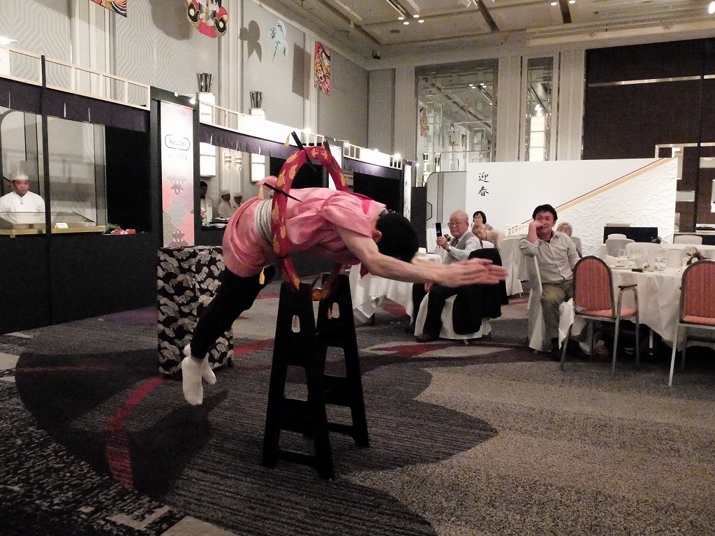 芸人さんの神業_f0050534_11034317.jpg