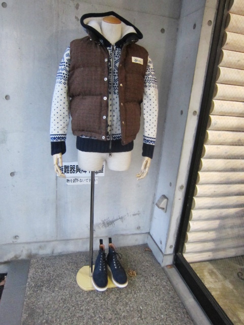 FRANKLIN MARSHALL ・・・ NORDIC WOOL ZIP HOODY!★!_d0152280_125486.jpg