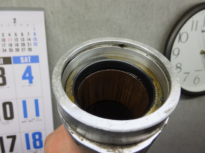 FLH のフロントフォークをバラそう!!_c0226202_1835099.jpg
