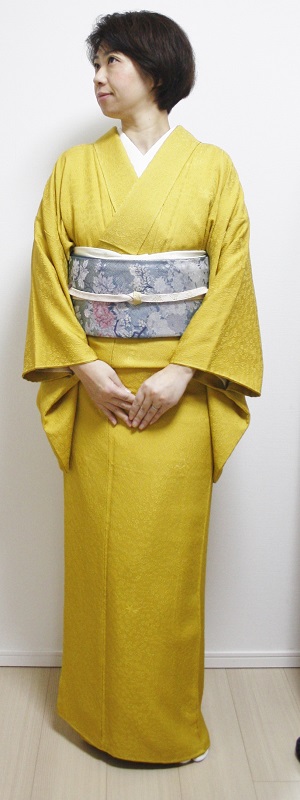 芥子色