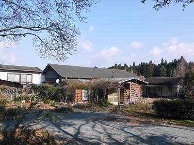 株式会社旬援隊 「しりとり」で敷地内の様子ご紹介します!!_a0254656_1249870.jpg
