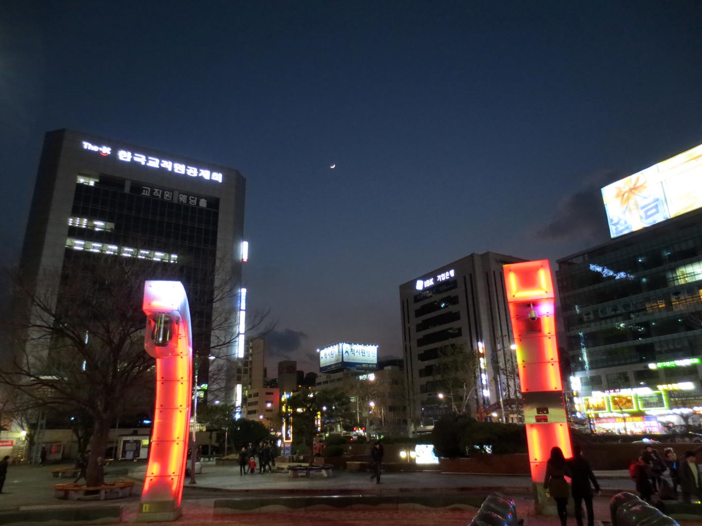 ■釜山一泊行──幻の豚足スライス_d0190217_21271194.jpg