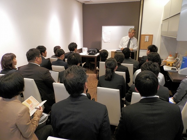 全体会議_e0190287_1742385.jpg