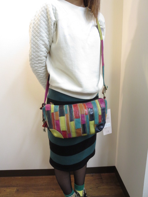 トライディープ Trideep 02132 ゴードハギショルダーBag　再入荷♪_e0076692_2020181.jpg