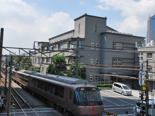 東京渋谷の小田急電鉄旧本社(昭和モダン建築探訪)_f0142606_14264538.jpg