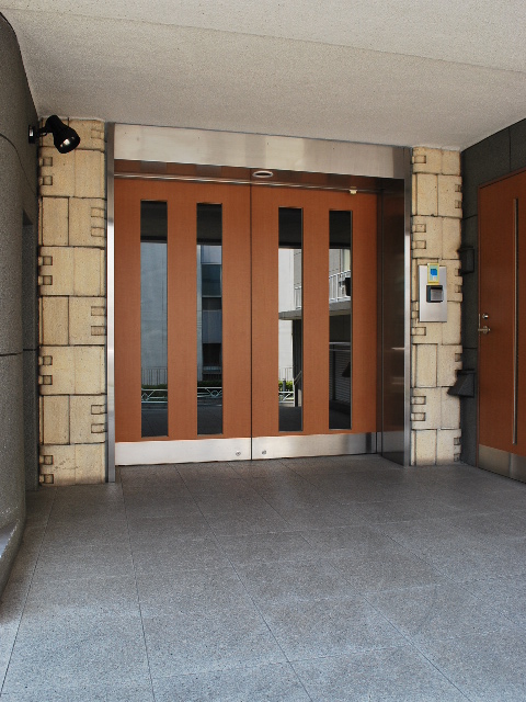 東京渋谷の小田急電鉄旧本社(昭和モダン建築探訪)_f0142606_14275229.jpg