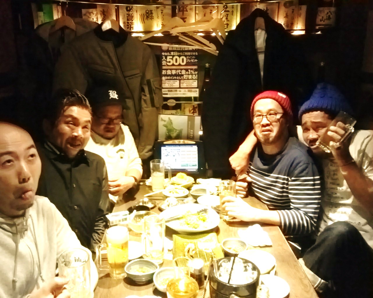 なにはともあれ今日は最後のハンガーだ_f0180307_12442171.jpg