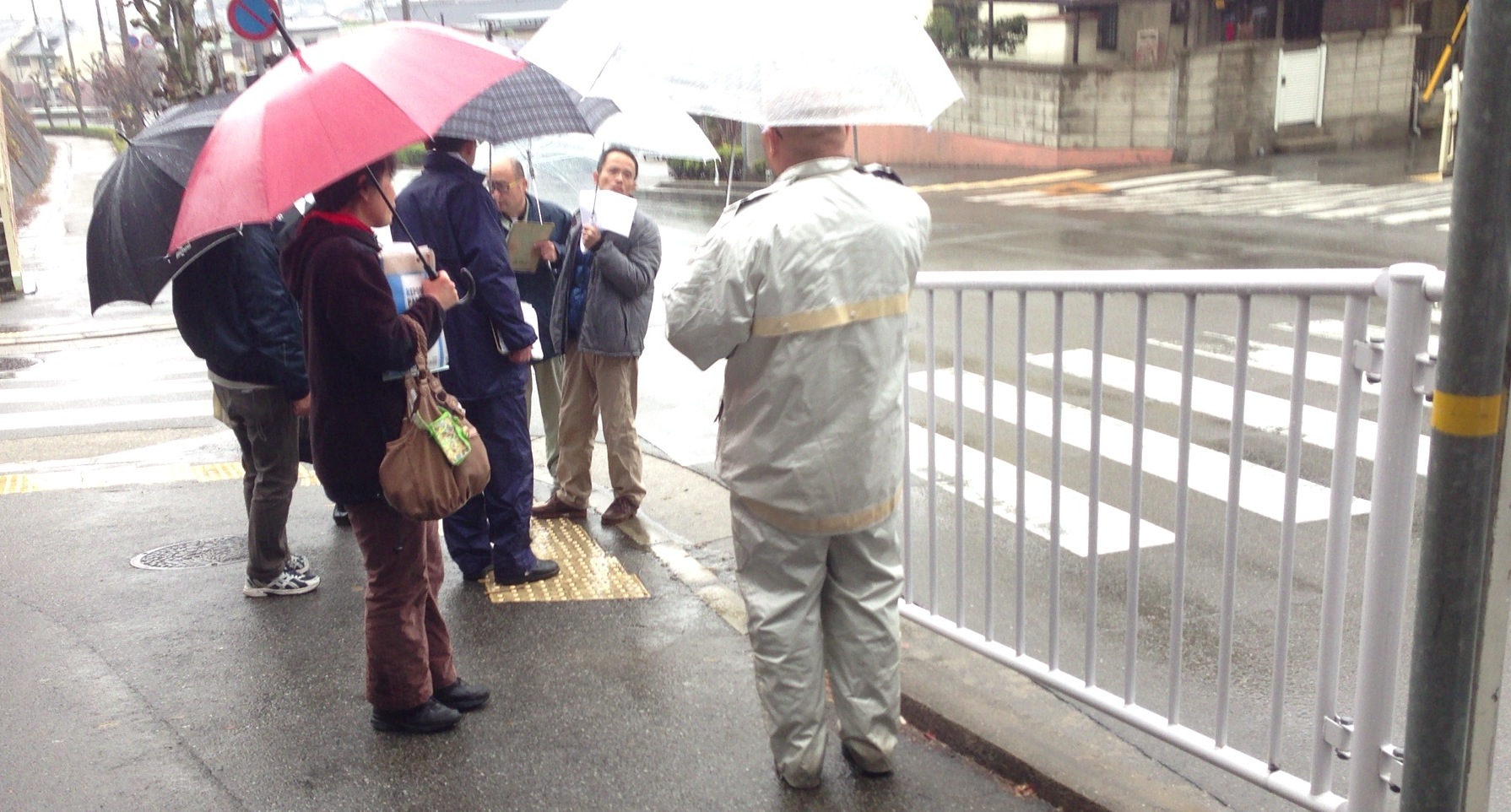 御殿山中学西側の横断歩道 現場検証 あさたに亜紀 伝えたいこと