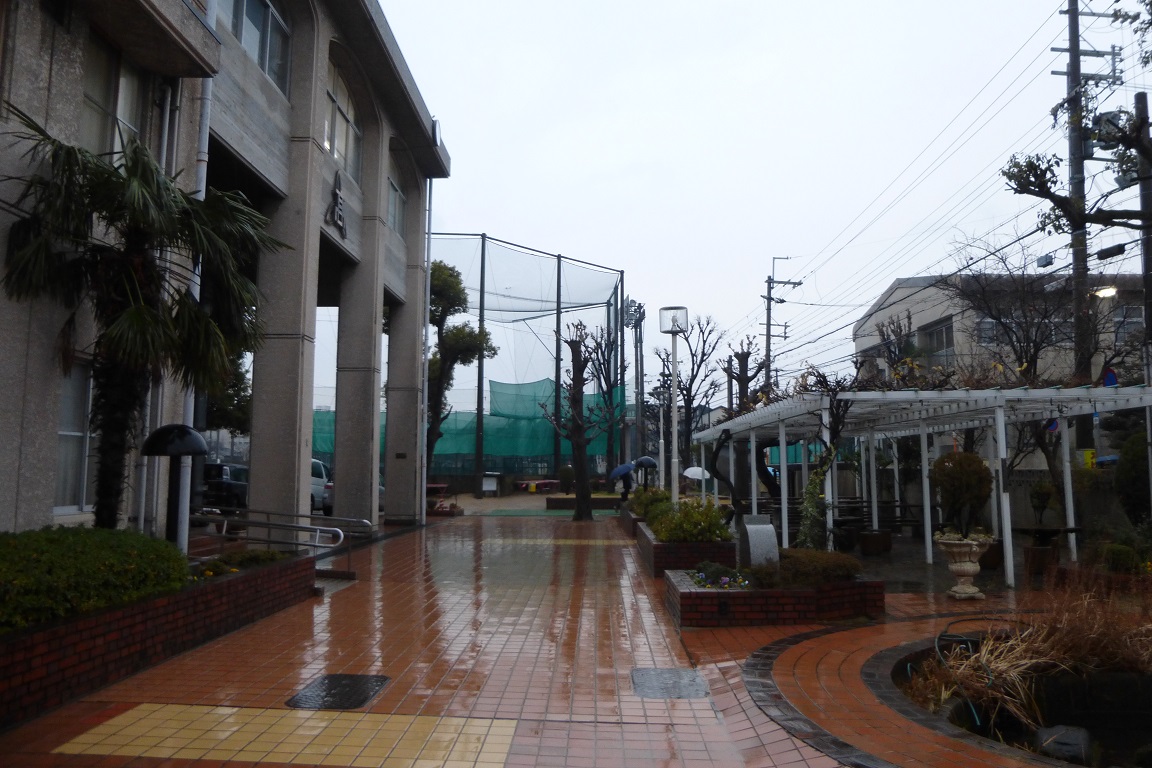 雨の芦屋高校_f0205367_17491252.jpg