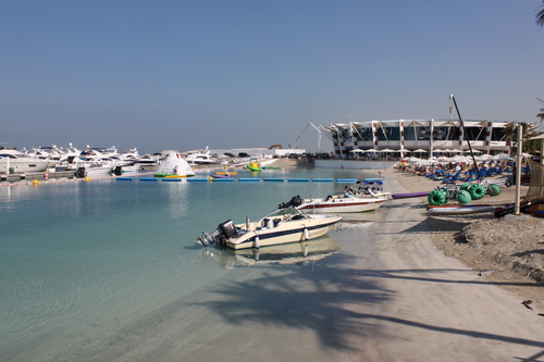 ドバイへの旅（３）―ニュードバイその１　Jumeira Beach HotelとビーチとWild Wadi_e0123104_721057.jpg