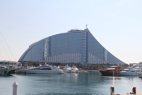 ドバイへの旅（３）―ニュードバイその１　Jumeira Beach HotelとビーチとWild Wadi_e0123104_7232057.jpg