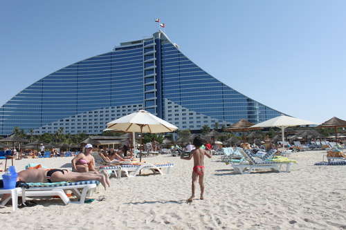 ドバイへの旅（３）―ニュードバイその１　Jumeira Beach HotelとビーチとWild Wadi_e0123104_7291736.jpg