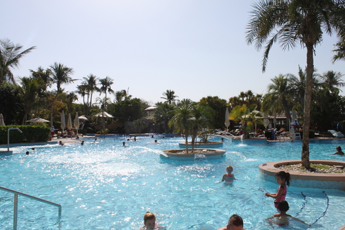 ドバイへの旅（３）―ニュードバイその１　Jumeira Beach HotelとビーチとWild Wadi_e0123104_7302245.jpg