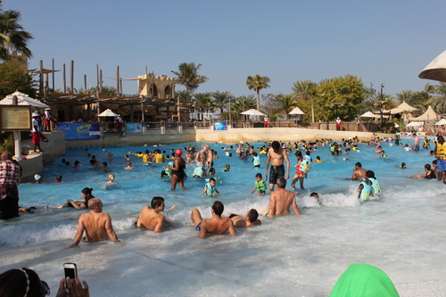 ドバイへの旅（３）―ニュードバイその１　Jumeira Beach HotelとビーチとWild Wadi_e0123104_7375513.jpg