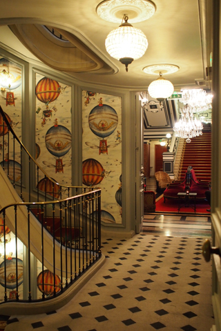 パリのSaint James Paris - Relais et Chateauxへ!_d0063314_23155043.jpg