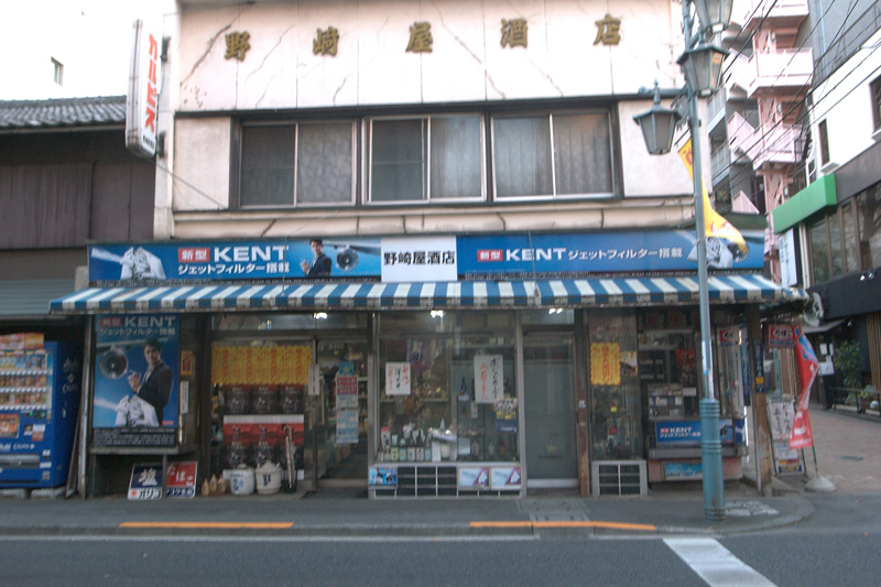 田無宿の面影を求めて　6　駅前再開発ビルの裏側の街道筋_d0082324_1521212.jpg