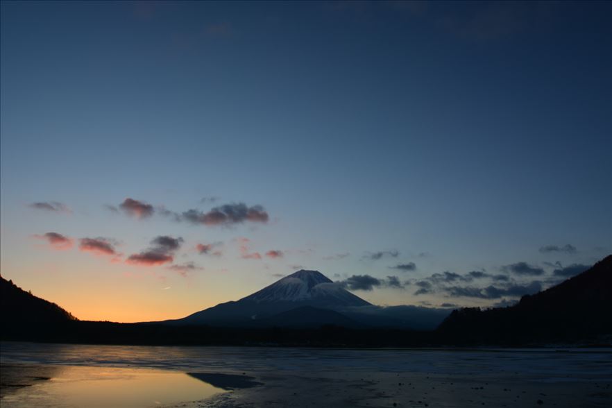 精進湖からの早朝富士_a0307264_16434268.jpg