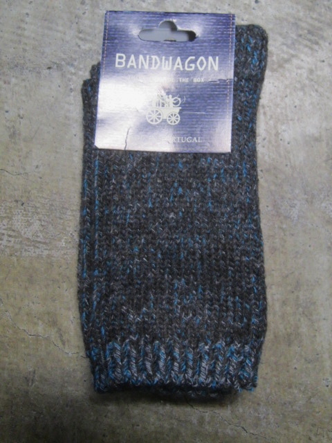 レジ前の人気小物！★？　BANDWAGON(MIX SOX) ＆ BLACK Sheep(手袋)！！　_d0152280_0145216.jpg