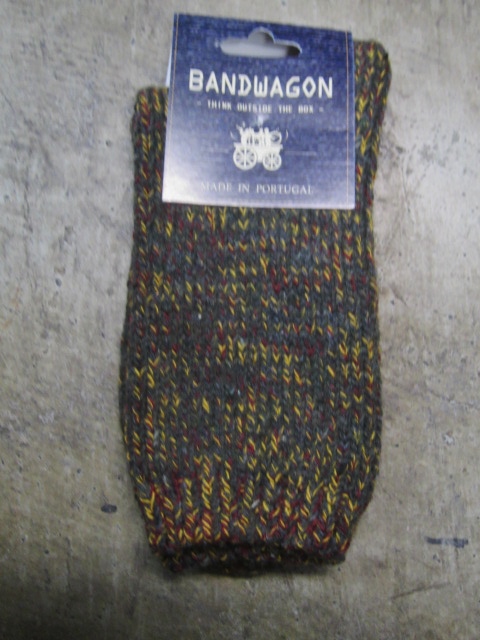 レジ前の人気小物！★？　BANDWAGON(MIX SOX) ＆ BLACK Sheep(手袋)！！　_d0152280_0151229.jpg