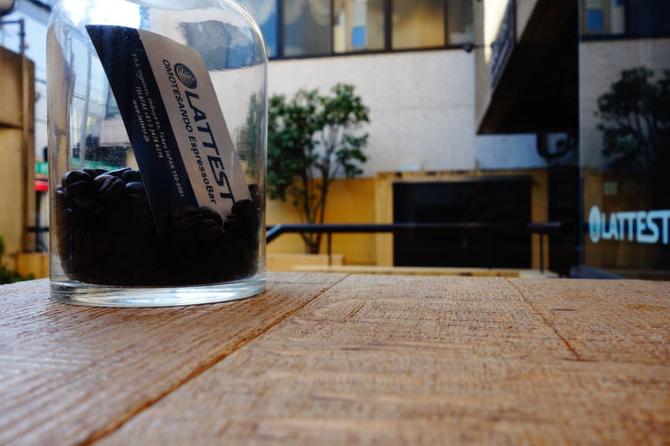 LATTEST Omotesando Espresso bar(ラテスト)表参道/カフェ~表参道をぶらぶら その2_a0287336_10145385.jpg